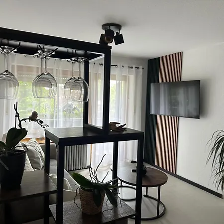 Waeldernestchen - Zentral - Pur - Tiefgarage - Balkon - Modernes 2 公寓 *